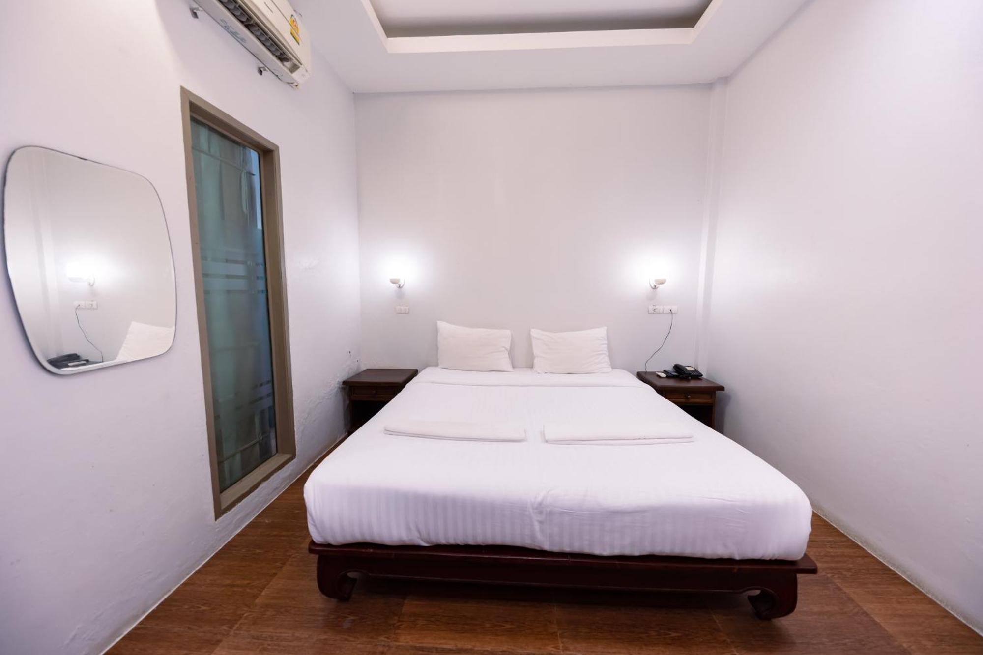 Sleep Hotel - Sha Certified Surat Thani Eksteriør bilde